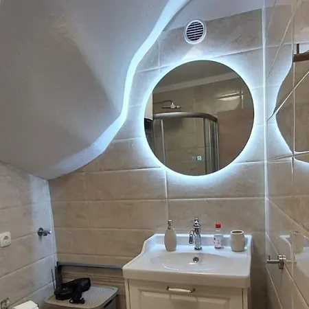 Apartment Stone Beauty Split