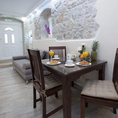 Apartment Stone Beauty *