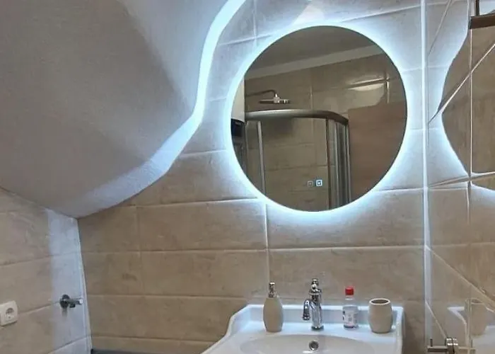 Apartment Stone Beauty Split