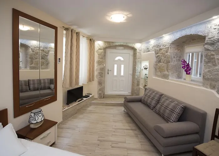Stone Beauty Apartment *